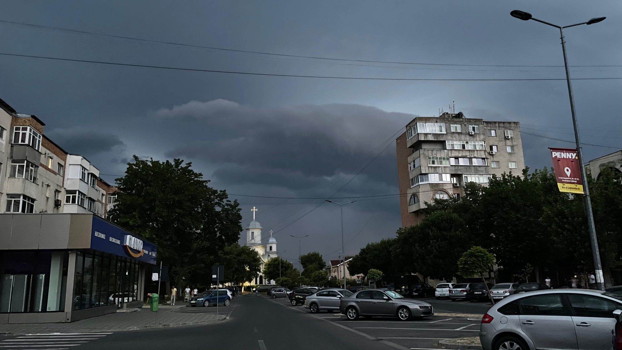 Foto: Calarasipress.ro | COD PORTOCALIU - Bulevardul Nicolae Titulescu, mun. Călărași