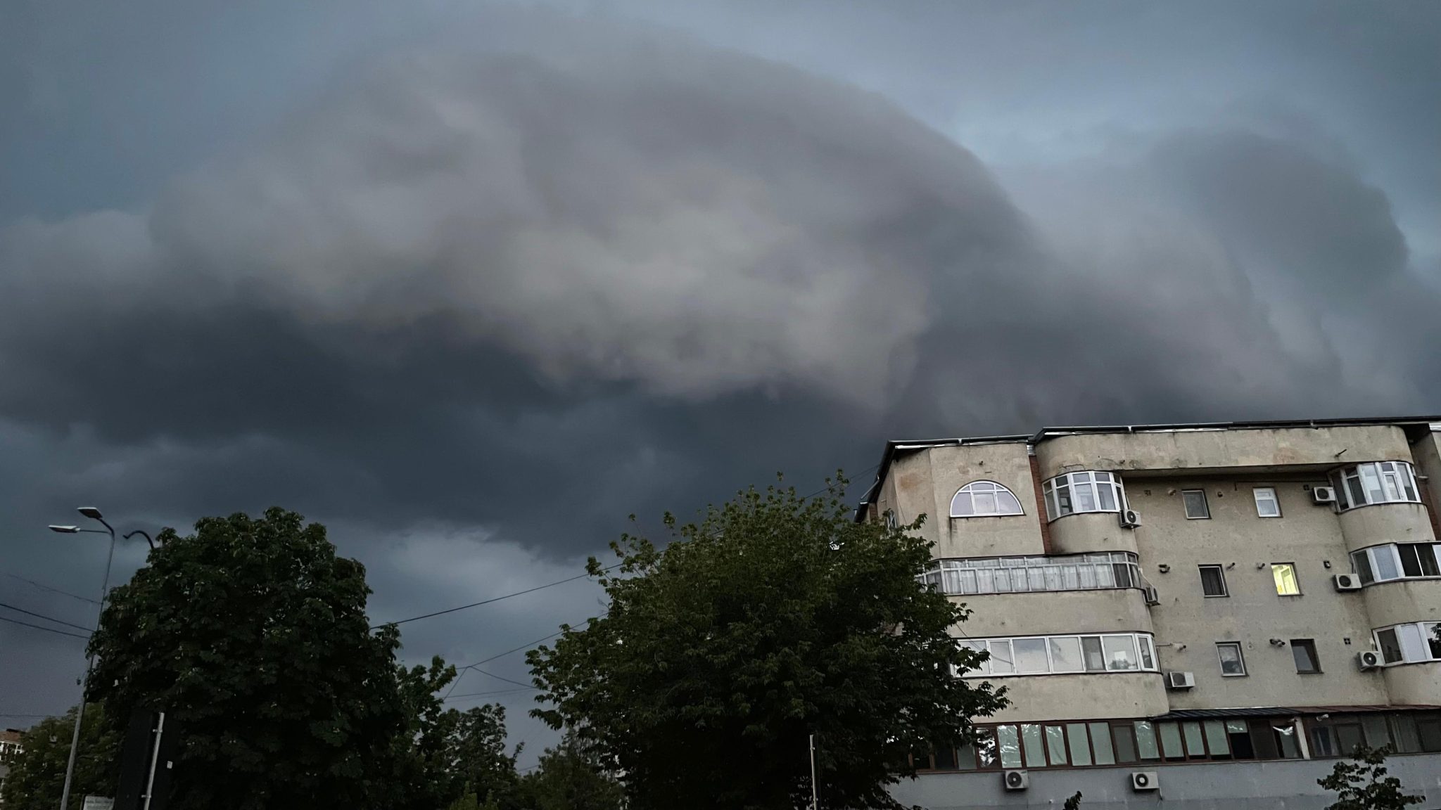 Foto: Calarasipress.ro | COD PORTOCALIU - Bulevardul Nicolae Titulescu, mun. Călărași