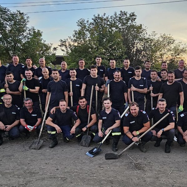 pompieri calaraseni la viituri