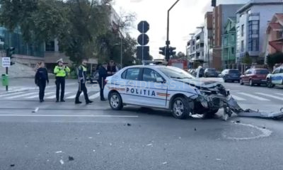 Polițistul și șoferul au rămas fără permise după accPolițistul și șoferul au rămas fără permise după accidentul de pe strada București din zona Volnaidentul de pe strada București din zona Volna