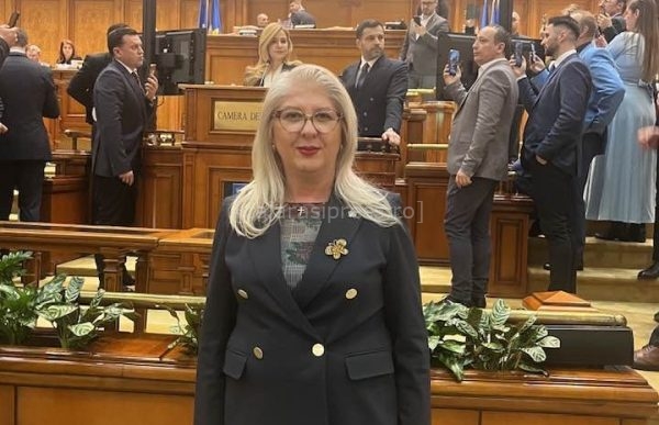 Senatoarea PSD Călărași, Daniela Mihai, susține inițiativa legislativă privind înființarea "firmelor de exercițiu" pentru tinerii între 16 și 18 ani
