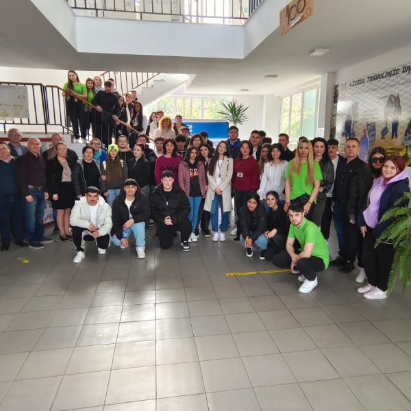 Elevii din Călărași s-au întrecut în cunoștințe despre siguranța la locul de muncă: Concursul „Știu și Aplic”, faza județeană