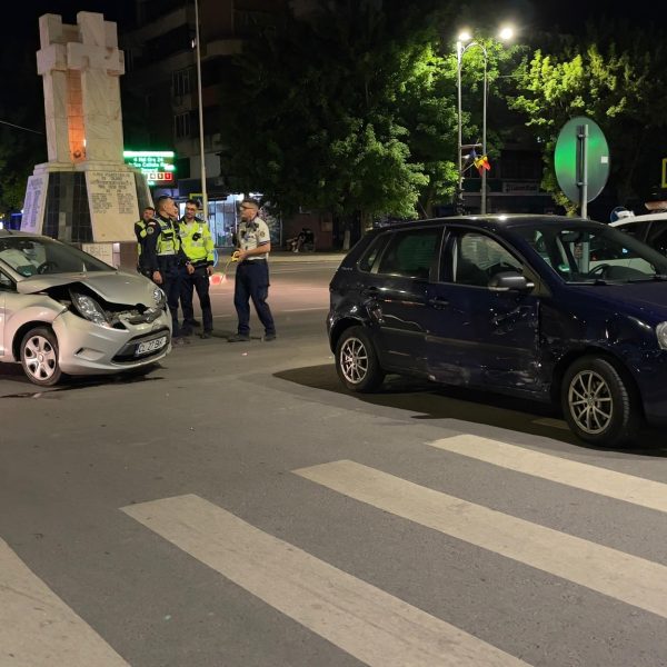 Accident rutier în miez de noapte în zona Orizont din Călărași: o persoană a ajuns la spital