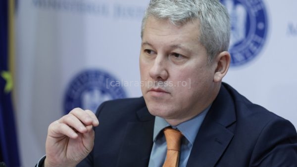 PNL, USR și UDMR au decis susținerea lui Nicușor Dan în turul doi al alegerilor prezidențiale. “Orice alegător care nu își dorește extremism, să vină la vot”, a spus Cătălin Predoiu, liderul interimar al PNL