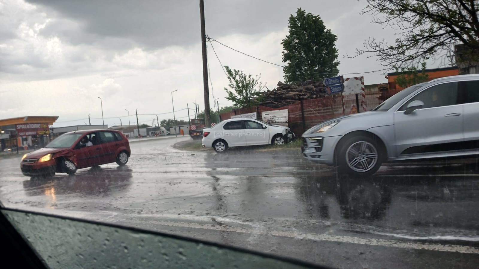 Accident rutier la ieșirea din Călărași, în zona Canton: două autoturisme implicate, trafic îngreunat