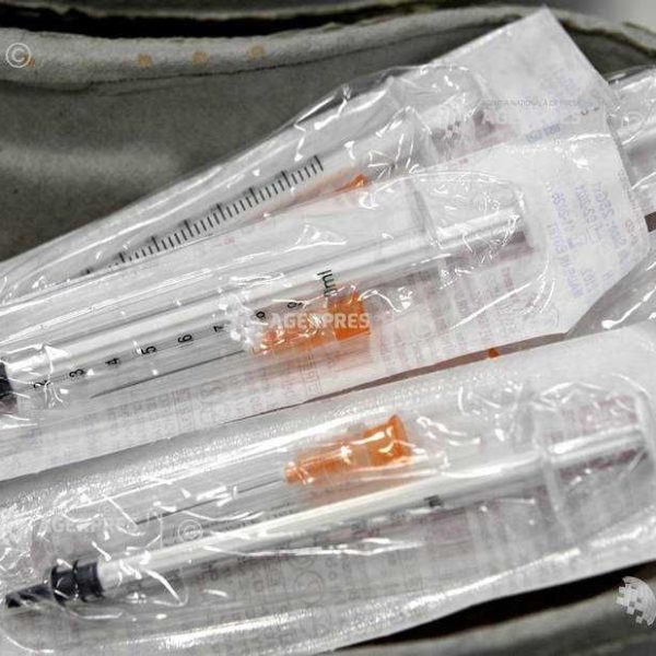 Vaccinarea gratuită anti-HPV, extinsă pentru tineri între 11 și 26 de ani. Legea a fost promulgată