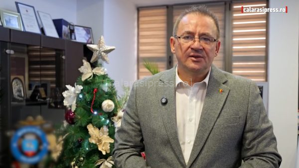 Colindători și spirit de sărbătoare la Primăria Municipiului Călărași