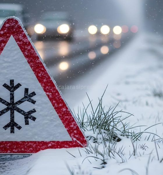 Drumarii au scos utilajele pe traseu: se intervine NON-STOP pe drumurile județene