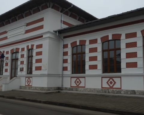 Monument istoric reabilitat prin fonduri europene la Călărași. CJ a predat clădirea modernizată Centrului de Resurse Educaționale