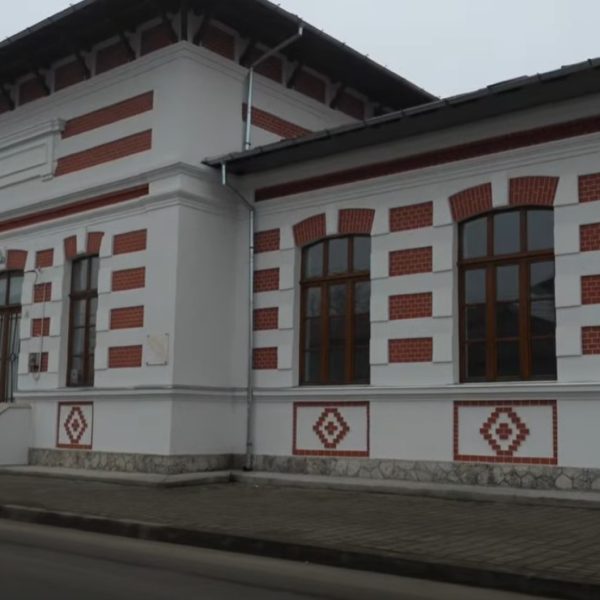 Monument istoric reabilitat prin fonduri europene la Călărași. CJ a predat clădirea modernizată Centrului de Resurse Educaționale