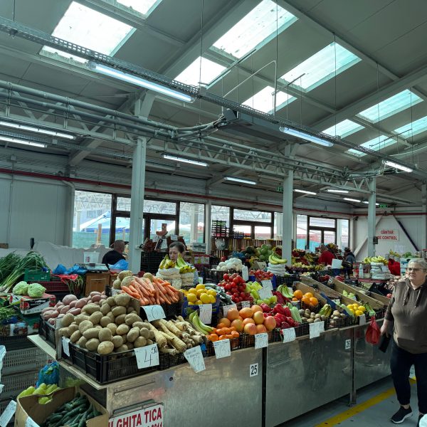 DESCINDERI ÎN PIEȚELE DIN CĂLĂRAȘI! Amenzi uriașe de 137.000 de lei și dosare penale după controalele polițiștilor