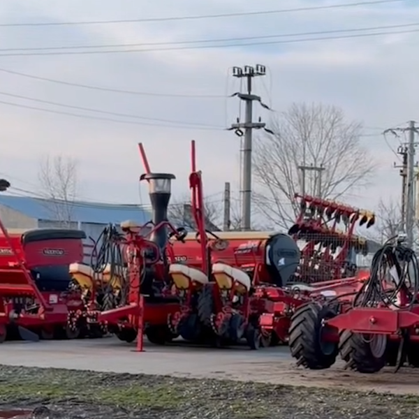 Fermă agricolă modernă dezvoltată în comuna Grădiștea: investiții de milioane de euro în agricultură și irigații