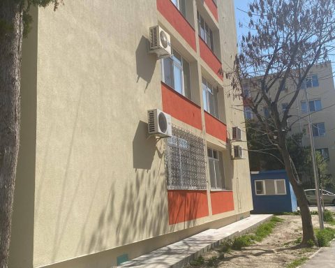 Primarul Marius Dulce anunță continuarea programului de anvelopare: urmează și blocurile sociale din Călărași