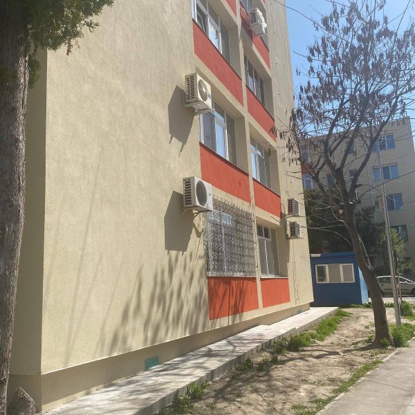 Primarul Marius Dulce anunță continuarea programului de anvelopare: urmează și blocurile sociale din Călărași