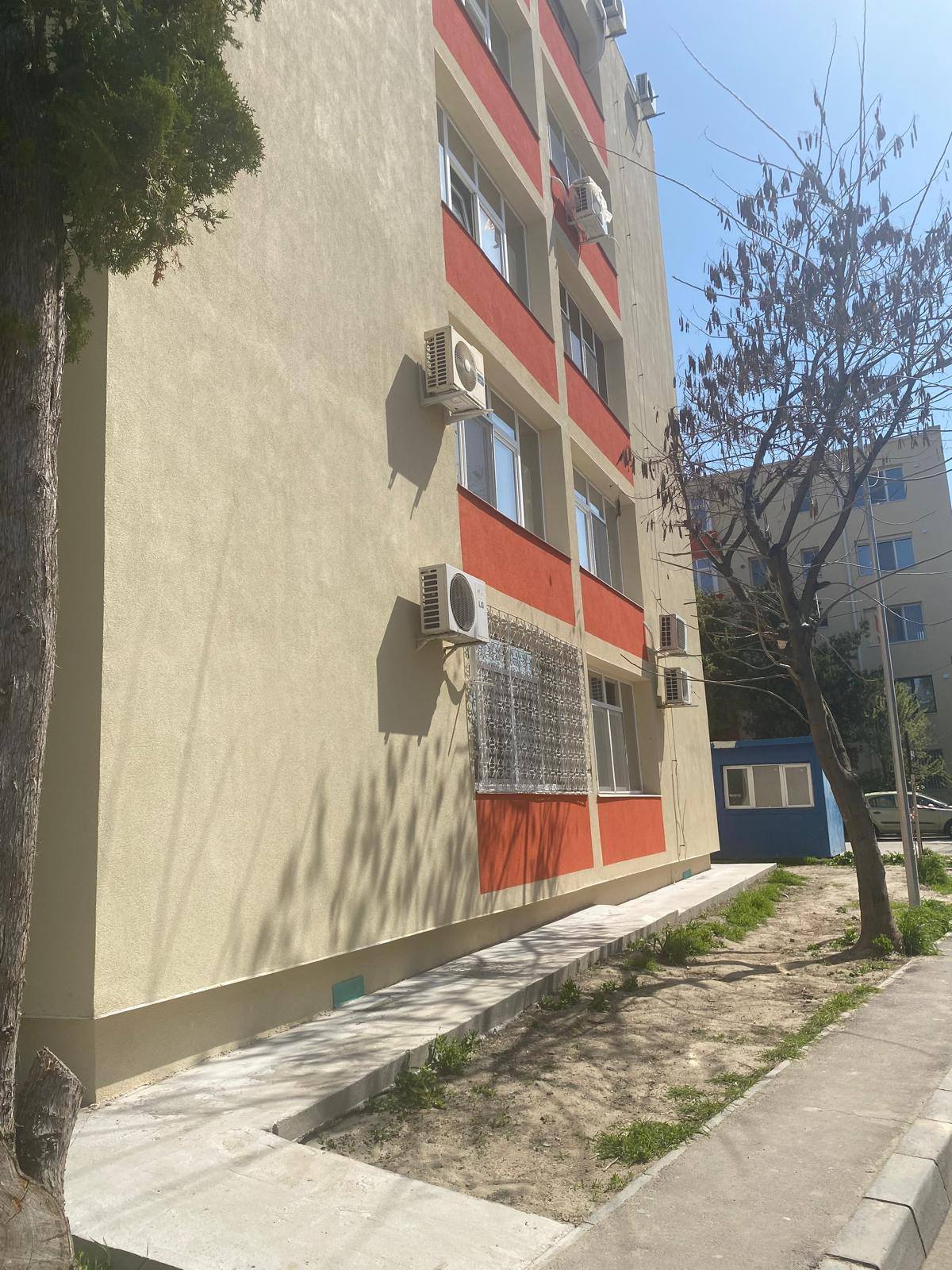 Primarul Marius Dulce anunță continuarea programului de anvelopare: urmează și blocurile sociale din Călărași