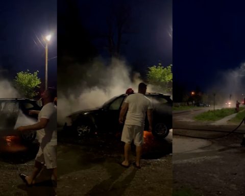 Mașină cuprinsă de flăcări pe drumul principal din Rasa. Intervenție rapidă a pompierilor, fără victime