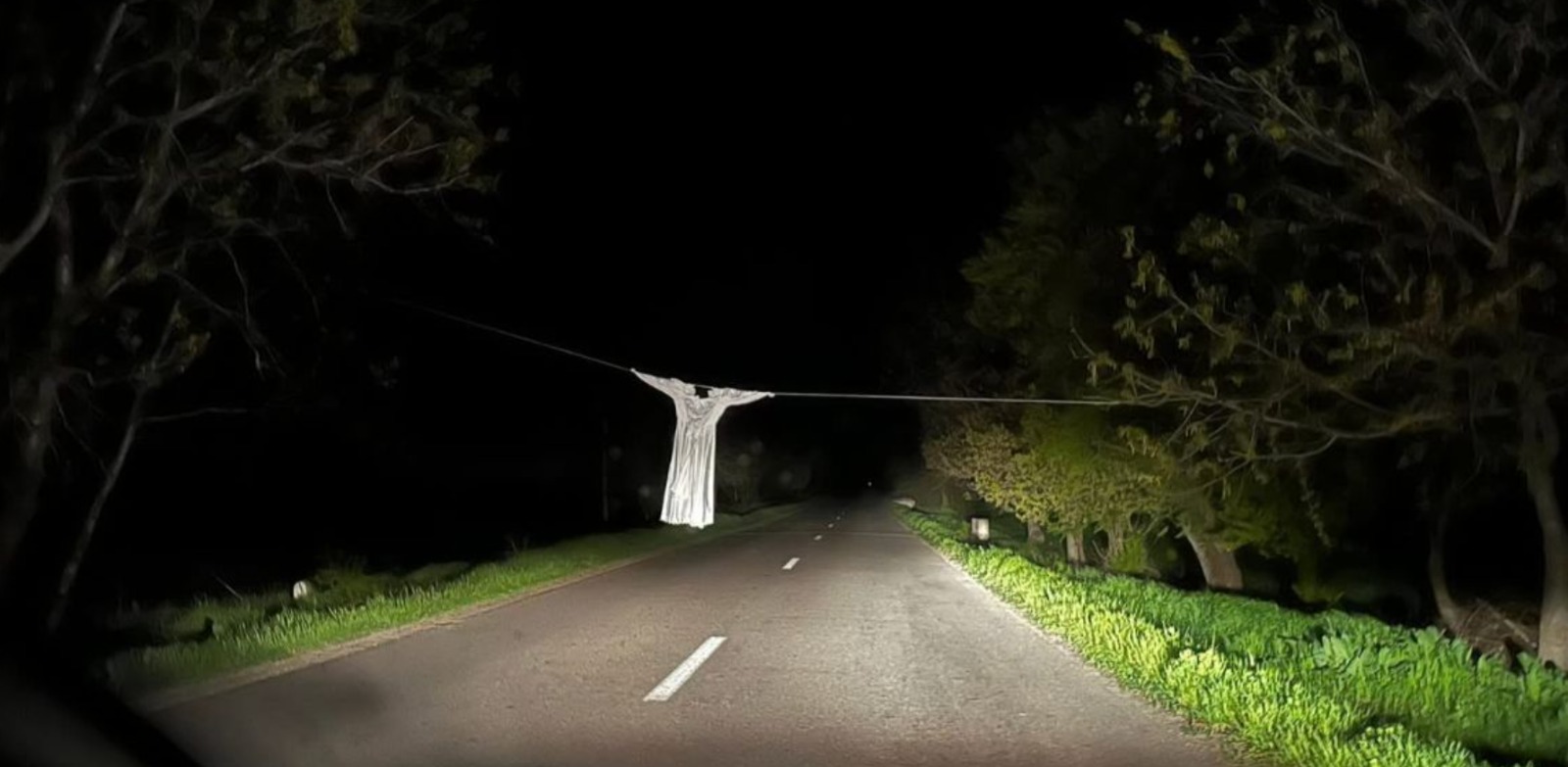 „Glumă” periculoasă pe un drum din Călărași: șoferii, puși în pericol de o improvizație pe DJ 303, la Valea Argovei