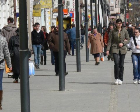 De ce sunt românii supărați în 2026: corupția, taxele mari și inflația, principalele probleme