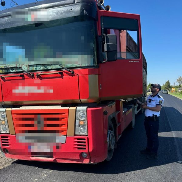 Camioanele și autobuzele, luate la verificări în județul Călărași. Poliția Rutieră a început acțiunea „TRUCK & BUS”